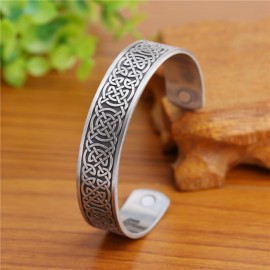 bracelet acier et motifs celtiques